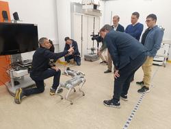 O secretario xeral do PSdeG, José Ramón Gómez Besteiro, na súa visita ao Centro Singular de Invesigación en Tecnoloxías Intelixentes (Citius) de Santiago. PSDEG