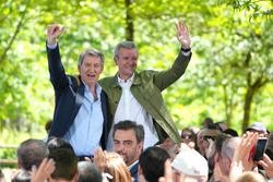 O presidente do Partido Popular, Alberto Núñez Feijóo e o presidente da Xunta de Galicia, Alfonso Rueda, durante a romaría que organiza o PP provincial da Coruña / Álvaro Ballesteros