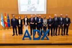 O conselleiro de Sanidade, Antonio Gómez Caamaño, e o xerente do Sergas, José Ramón Parada, cos xerentes das áreas sanitarias na firma dos acordos de xestión 2025 / XUNTA