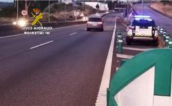 Un vehículo da Garda Civil de Tráfico / GARDA CIVIL DE PONTEVEDRA