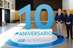 O presidente dá Xunta, Alfonso Rueda, acompañado polo conselleiro de Sanidade, Antonio Gómez Caamaño, no acto con motivo do décimo aniversario do Hospital Álvaro Cunqueiro de Vigo / David Cabezón