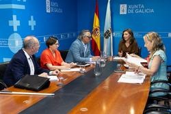 A conselleira de Medio Ambiente e Cambio Climático, Ángeles Vázquez, reúnese co presidente da Asociación Eólica Galega (EGA), José Manuel Pazo / XUNTA