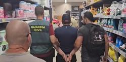 Detido por roubar polbos e conservas de supermercados / Garda Civil