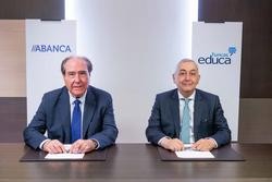 Arquivo - O director xeral de RSS e Comunicación de Abanca e presidente de Afundación, Miguel Anxo Escotet, e o director xeral de Funcas, Carlos Ocaña.. JAVIERVALEIROFUNCAS - Arquivo / Europa Press