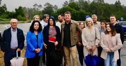 O secretario xeral do PSdeG, José Ramón Gómez Besteiro, visita o punto no que finaliza a autovía dá Costa da Morte xunto a cargos socialsitas da comarca. PSDEG / Europa Press